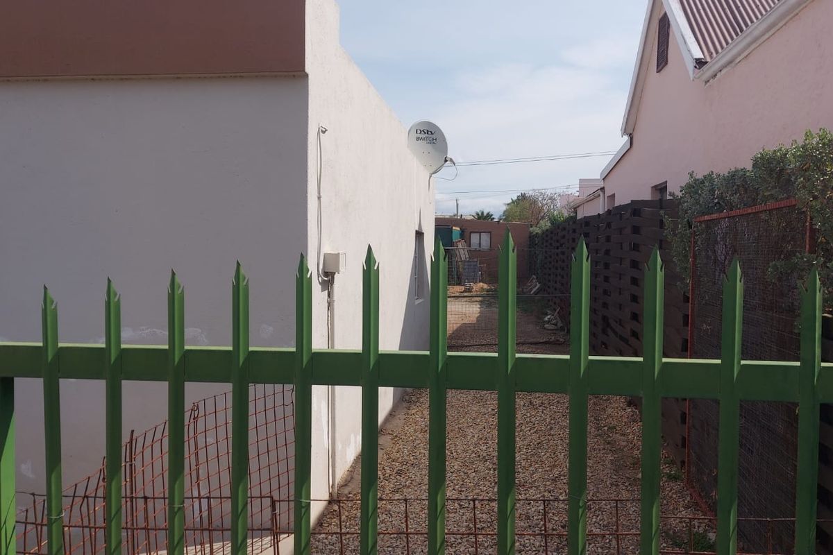 House For Sale in Ladismith - Photo 5