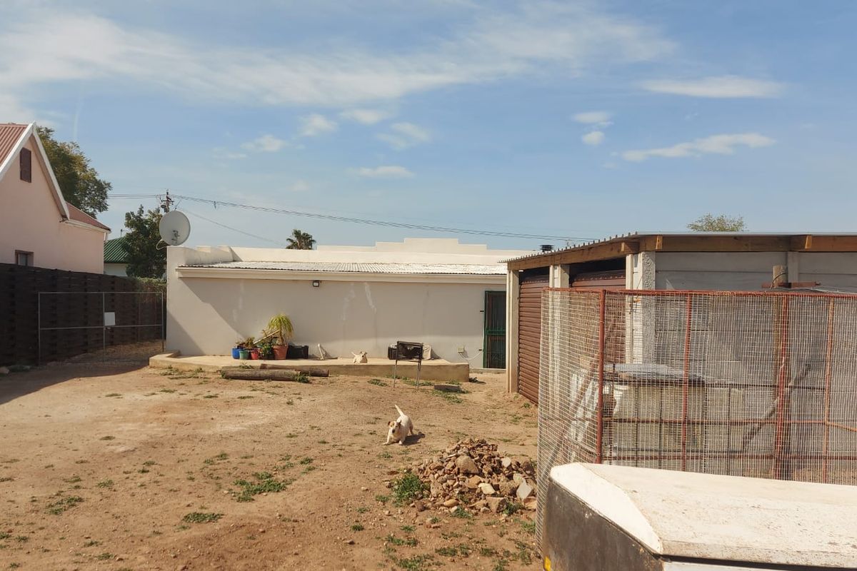 House For Sale in Ladismith - Photo 3