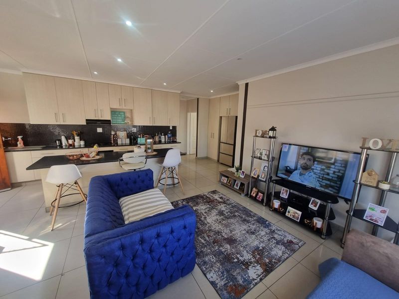 House in Kimberley - Photo 2