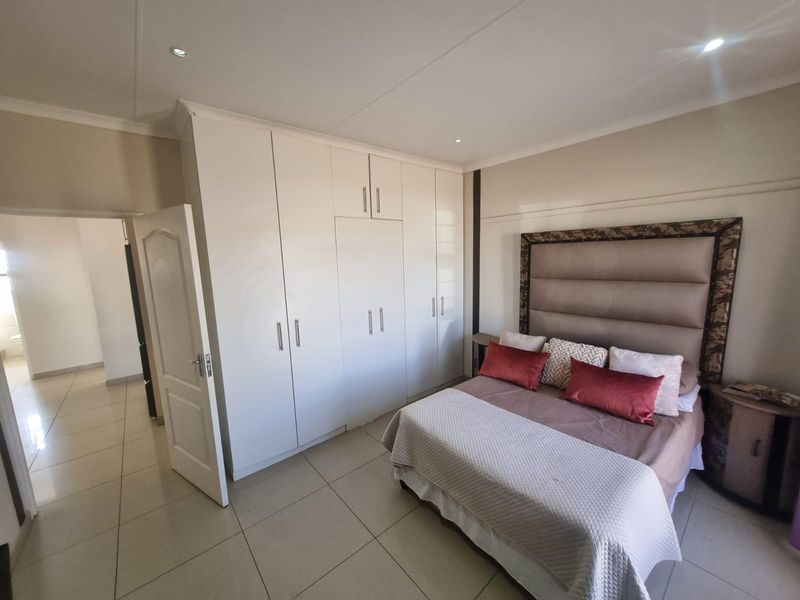 House in Kimberley - Photo 4