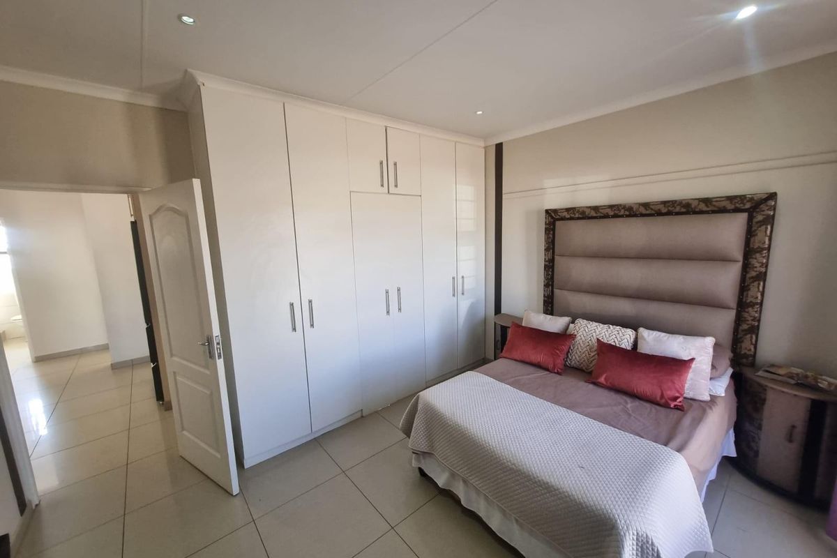 House in Kimberley - Photo 4