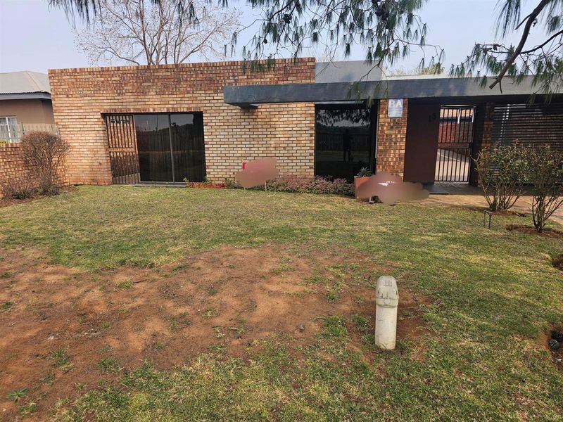 House For Sale in Eastdene, Middelburg - Photo 2