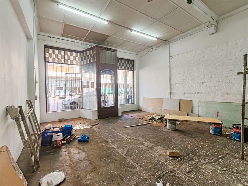 INVESTMENT OPPORTUNITY - 4 RETAIL SHOPS FOR SALE IN PRIME WOODSTOCK LOCATION - Photo 9