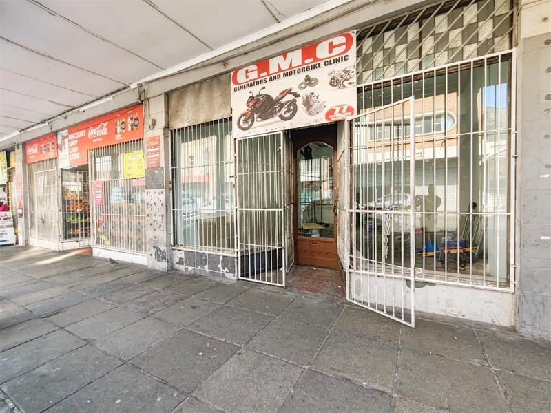 INVESTMENT OPPORTUNITY - 4 RETAIL SHOPS FOR SALE IN PRIME WOODSTOCK LOCATION - Photo 7