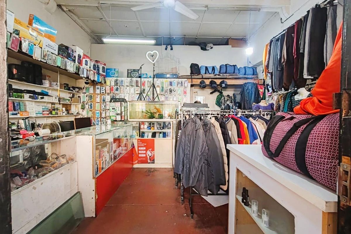 INVESTMENT OPPORTUNITY - 4 RETAIL SHOPS FOR SALE IN PRIME WOODSTOCK LOCATION - Photo 4