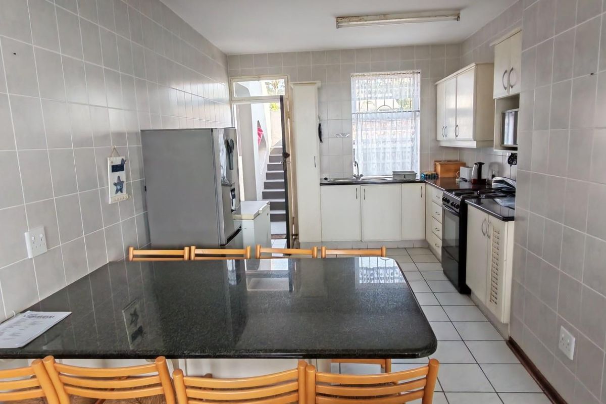 Apartment For Sale in Uvongo, Margate, KZN - Photo 4