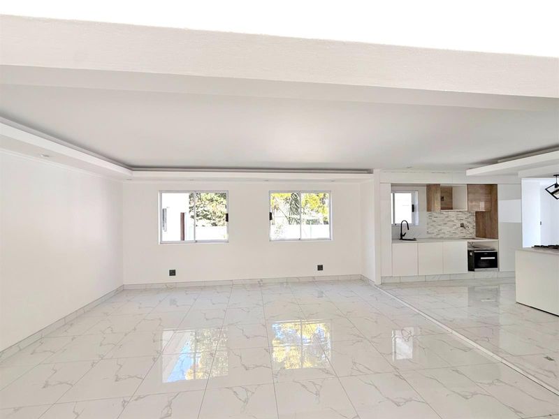 Modern Elegance in a Prestigious Secure Estate - Photo 7