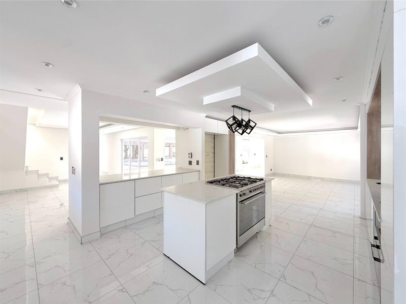 Modern Elegance in a Prestigious Secure Estate - Photo 4