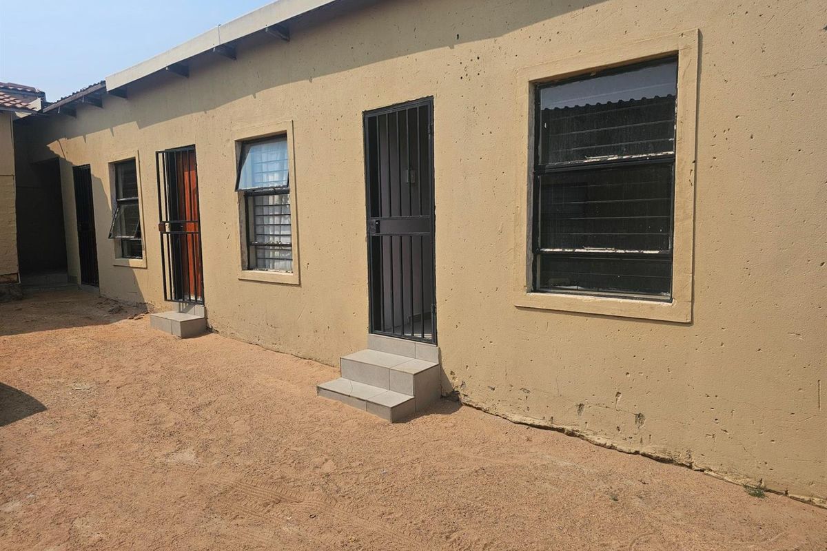 House For Sale in Klarinet, Witbank - Photo 4