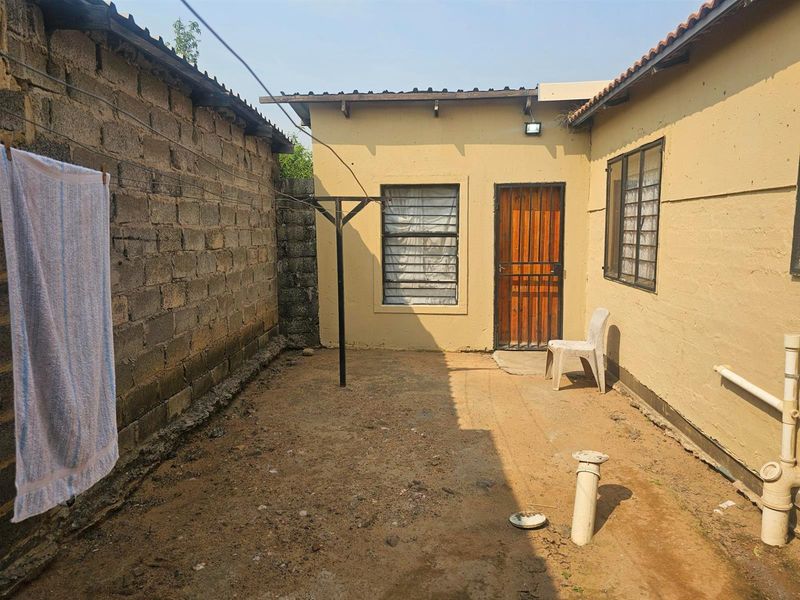 House For Sale in Klarinet, Witbank - Photo 7