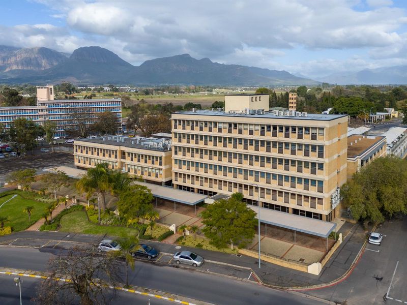 Office Space to Rent | First Floor | 949m2 (Divisible) - Photo 2