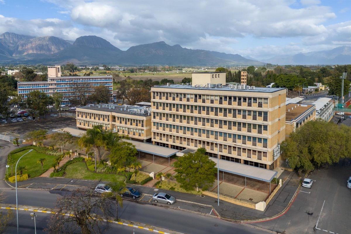 Office Space to Rent | First Floor | 949m2 (Divisible) - Photo 2