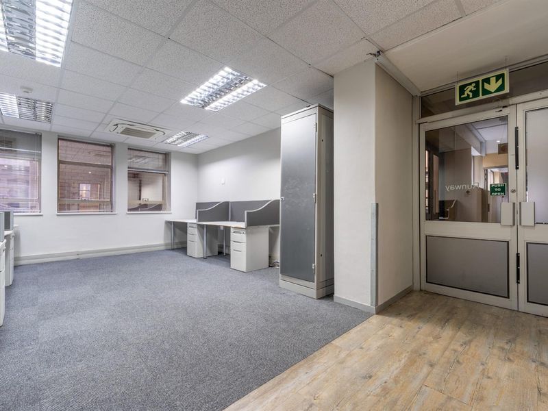 Office Space to Rent | First Floor | 949m2 (Divisible) - Photo 7