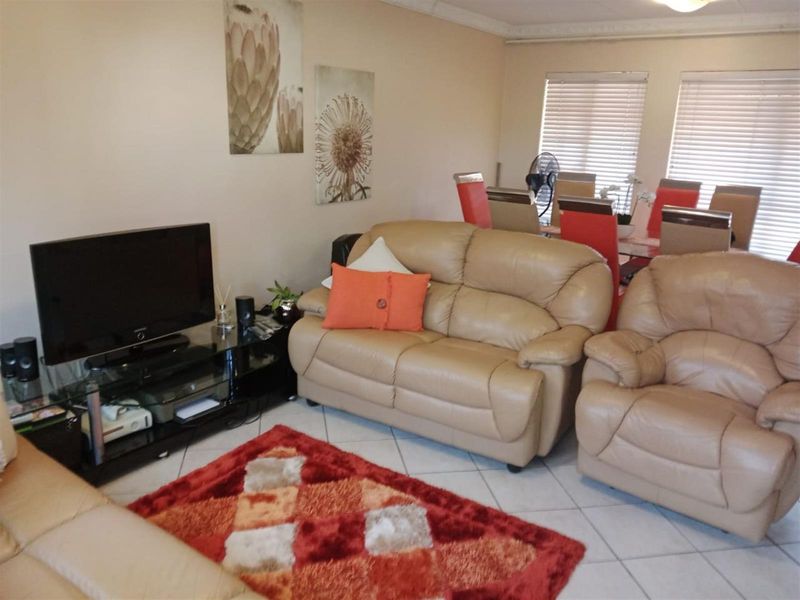 Apartment For Sale in Monavoni AH, Centurion - Photo 4
