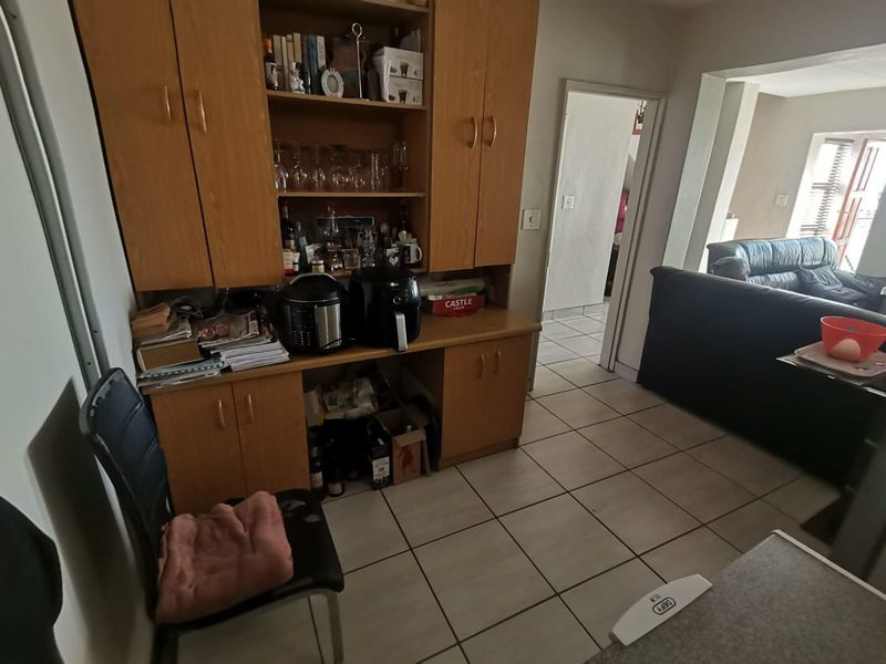 Duplex For Sale in Paarl East, Paarl - Photo 5