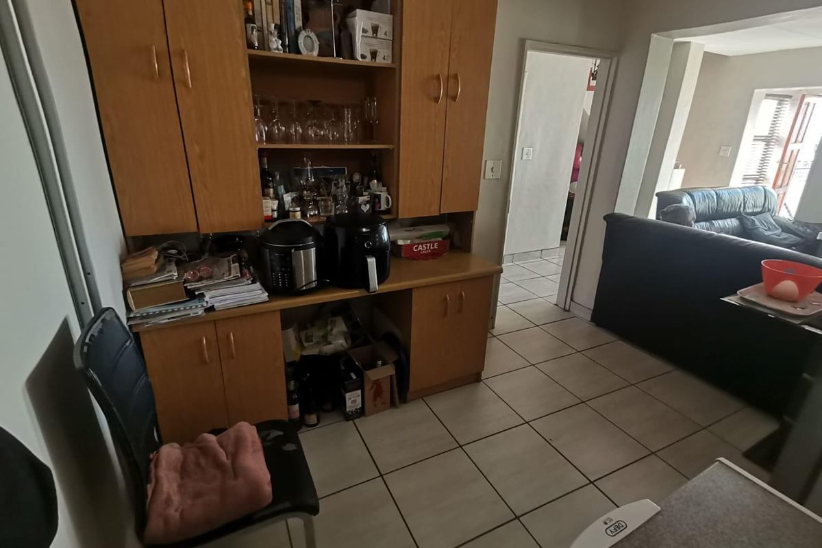 Duplex For Sale in Paarl East, Paarl - Photo 5