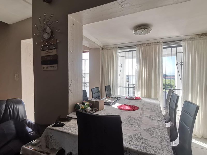 Duplex For Sale in Paarl East, Paarl - Photo 3