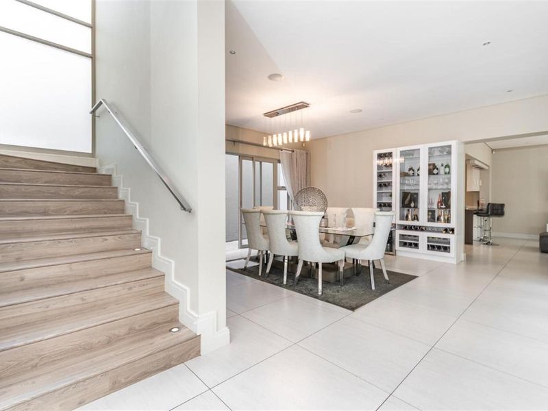 Luxurious Lock Up And Go Cluster Living At It's Very Best - Photo 10