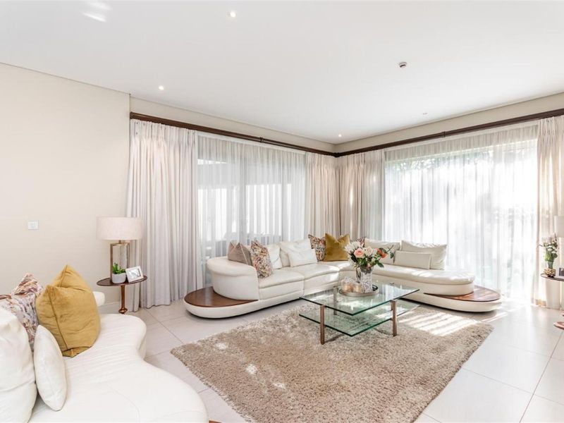 Luxurious Lock Up And Go Cluster Living At It's Very Best - Photo 8