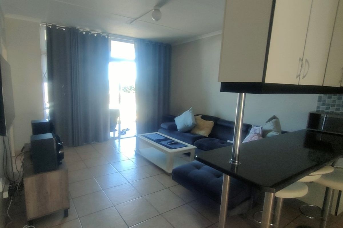 2 Bedroom Townhouse in Effingham - Photo 3