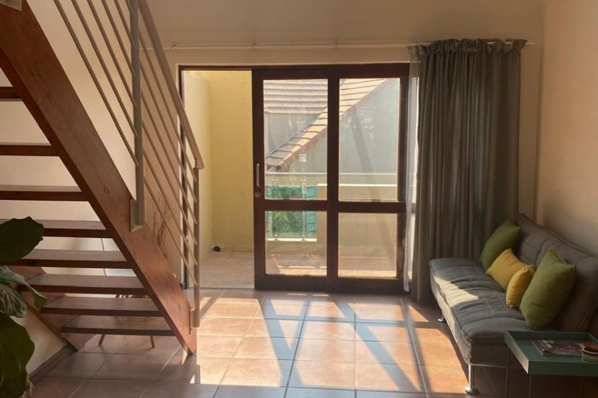Townhouse For Sale in Broadacres, Sandton - Photo 3
