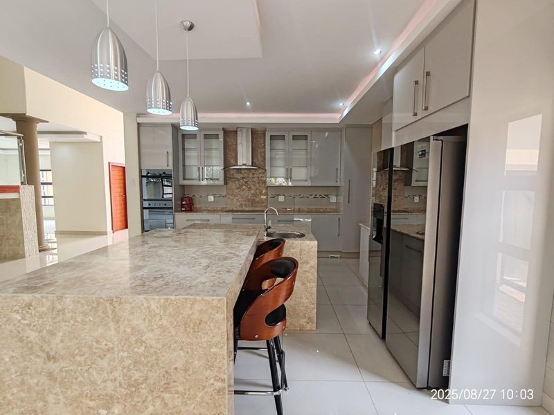  Brand New Luxury Home For Sale – Blue Valley Golf Estate - Photo 4