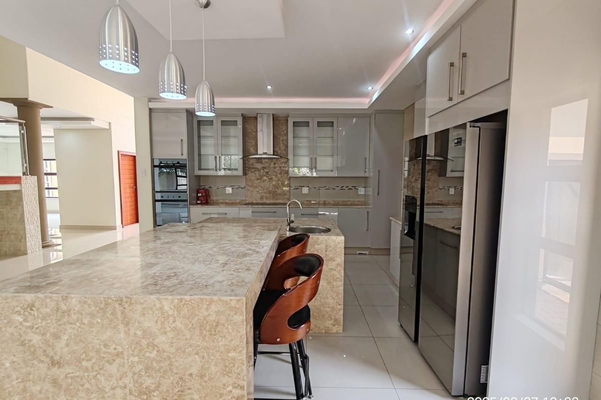  Brand New Luxury Home For Sale – Blue Valley Golf Estate - Photo 4