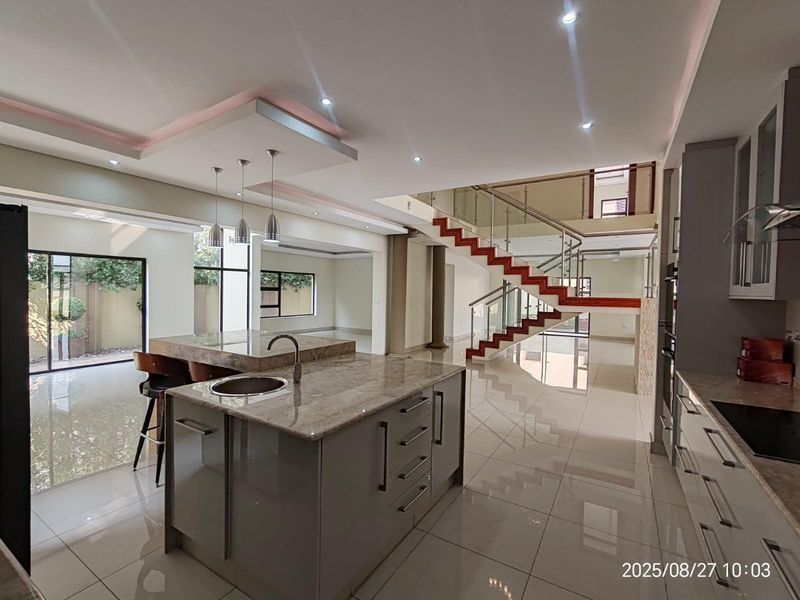  Brand New Luxury Home For Sale – Blue Valley Golf Estate - Photo 5