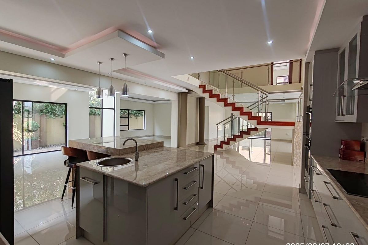  Brand New Luxury Home For Sale – Blue Valley Golf Estate - Photo 5