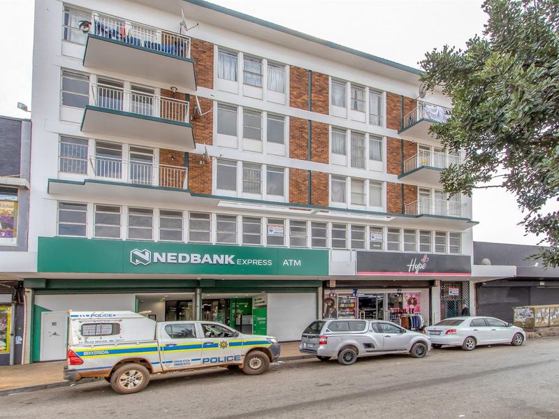 Prime Mixed-Use, Cash Flush Investment Opportunity in Westonaria - Photo 2