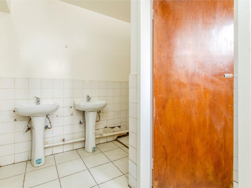 Prime Mixed-Use, Cash Flush Investment Opportunity in Westonaria - Photo 8