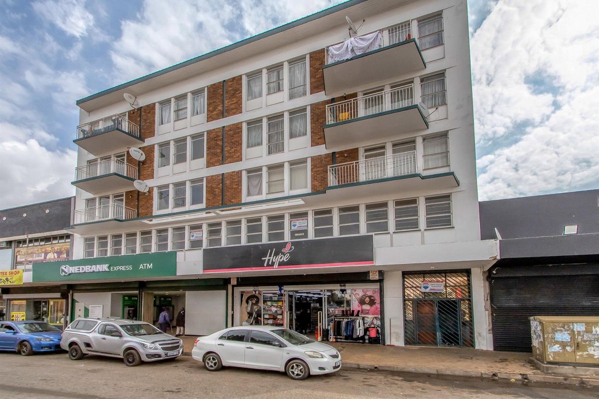 Prime Mixed-Use, Cash Flush Investment Opportunity in Westonaria - Photo 3