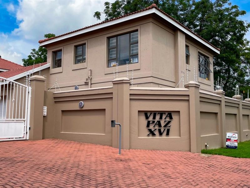 Neat cluster in Edenvale- Small complex - Photo 2