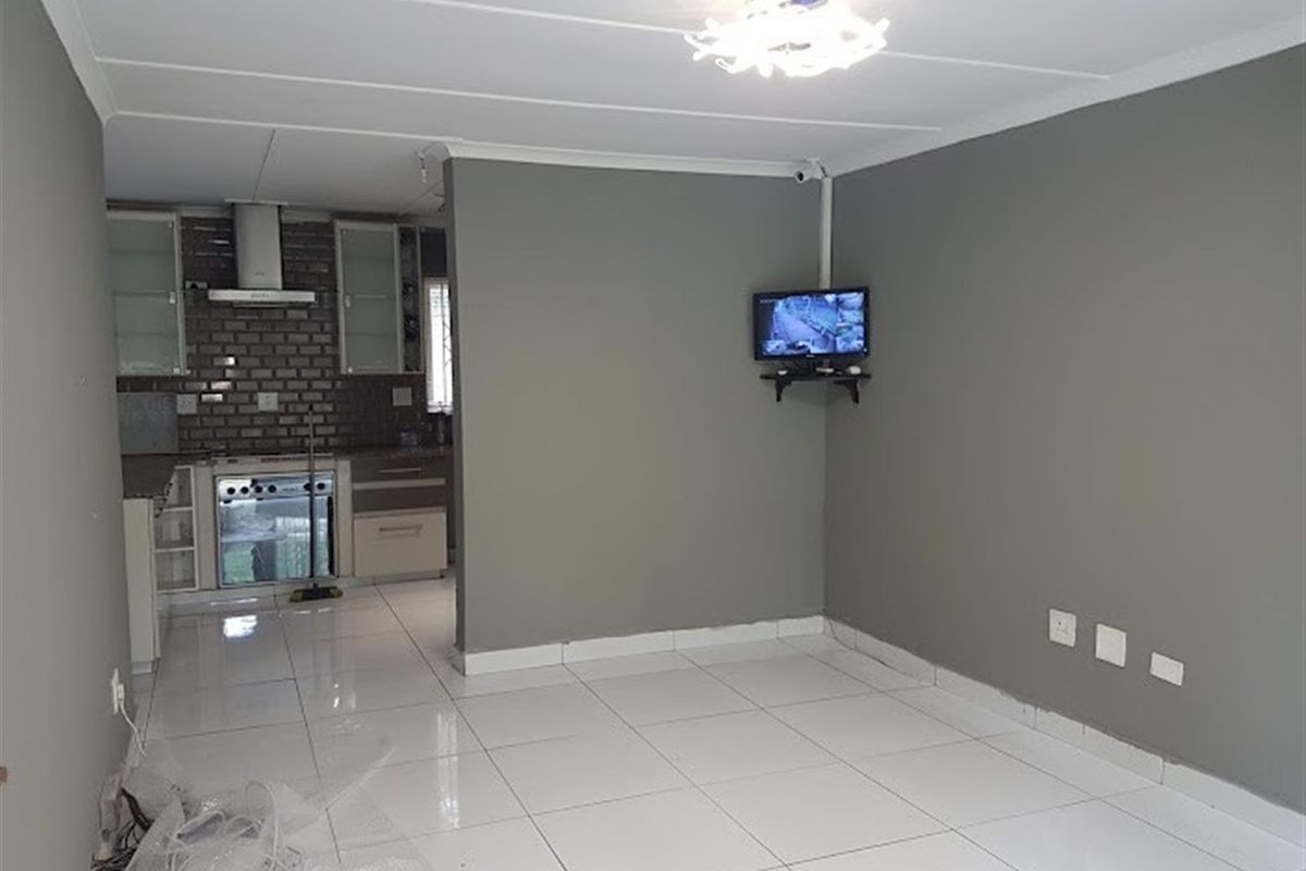 PRICE DRASTICALLY REDUCED - YOUR FUTURE HOME-SWEET-HOME ! - Photo 3