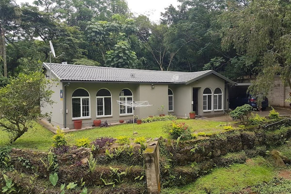 PRICE DRASTICALLY REDUCED - YOUR FUTURE HOME-SWEET-HOME ! - Photo 2