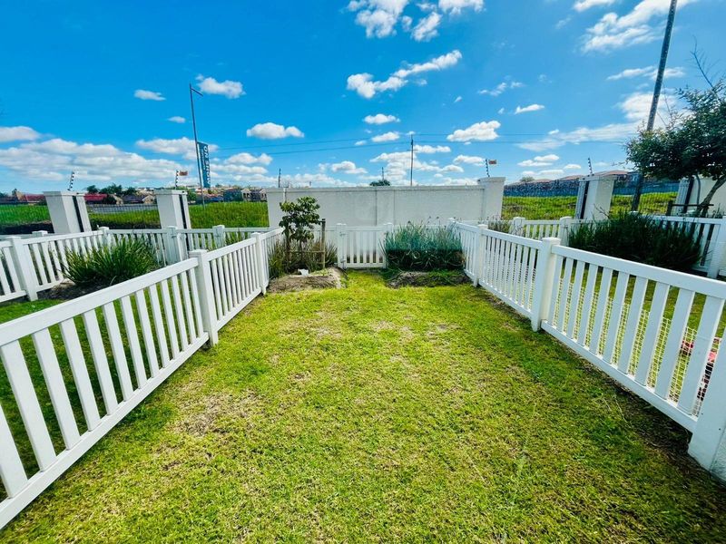 Self-Catering Studio Apartment in Haasendal, Kuils River - Photo 8