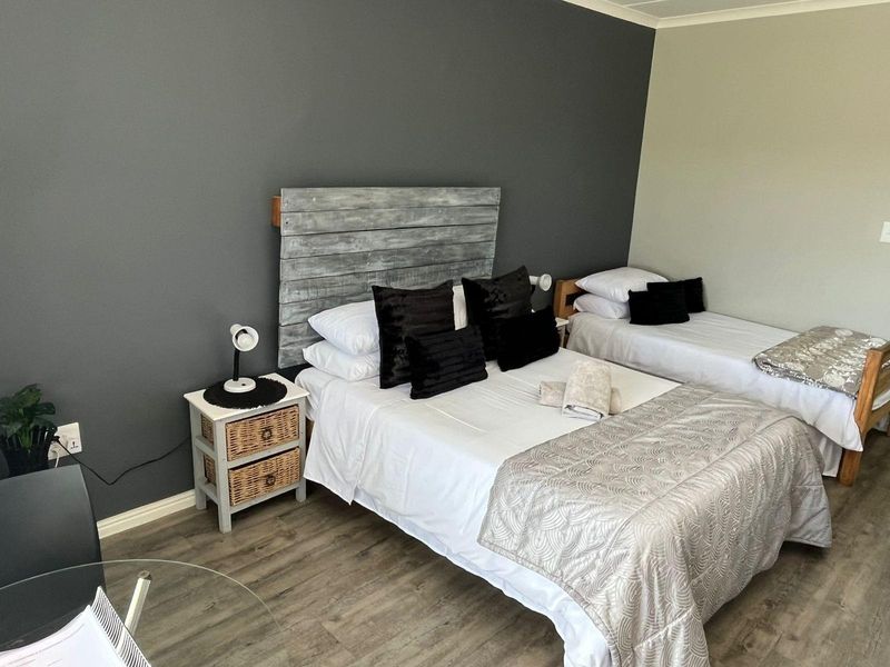 Self-Catering Studio Apartment in Haasendal, Kuils River - Photo 4