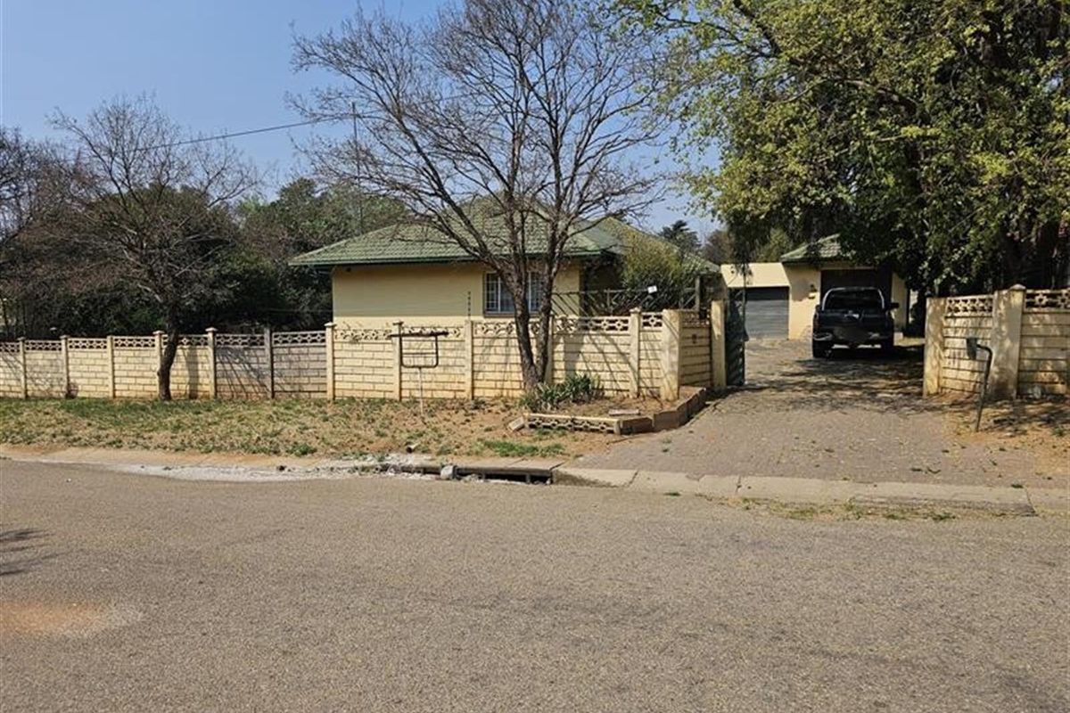 House For Sale in Duvha Park, Witbank - Photo 4
