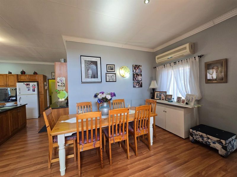 Secure Estate Living Meets Modern Comfort - Your Dream Home Awaits! - Photo 9