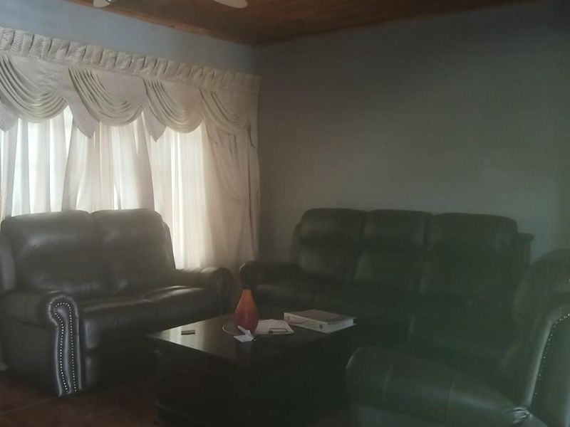 House For Sale in Reyno Ridge, Witbank - Photo 7