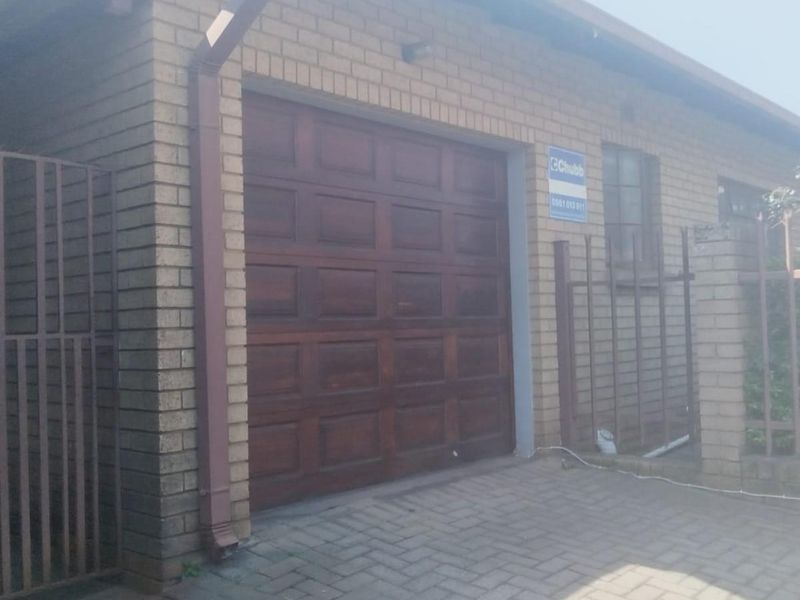 House For Sale in Reyno Ridge, Witbank - Photo 2
