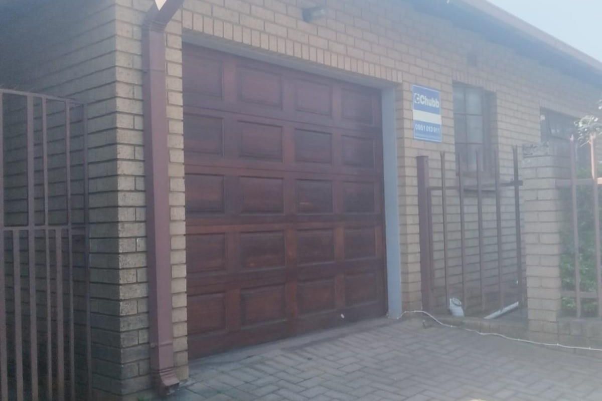House For Sale in Reyno Ridge, Witbank - Photo 2