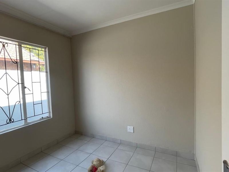 House For Sale in Danville, Pretoria - Photo 10