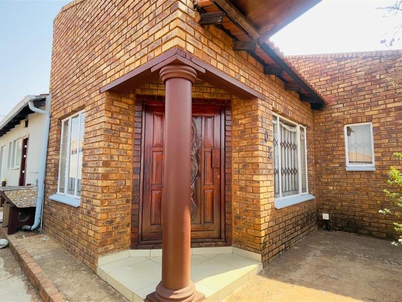 House For Sale in Danville, Pretoria - Photo 3