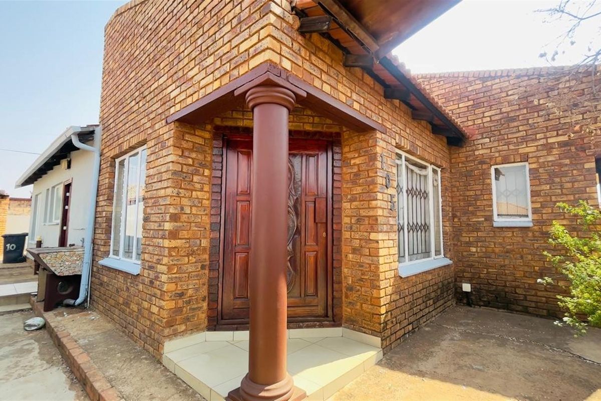 House For Sale in Danville, Pretoria - Photo 3