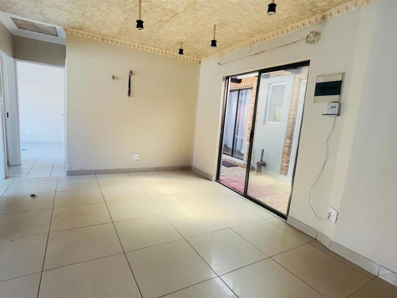 House For Sale in Danville, Pretoria - Photo 6