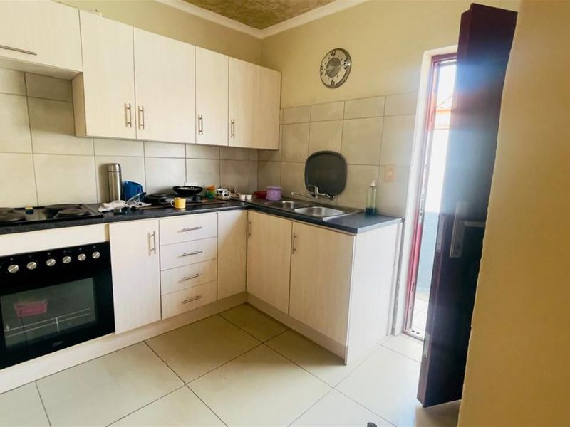 House For Sale in Danville, Pretoria - Photo 4