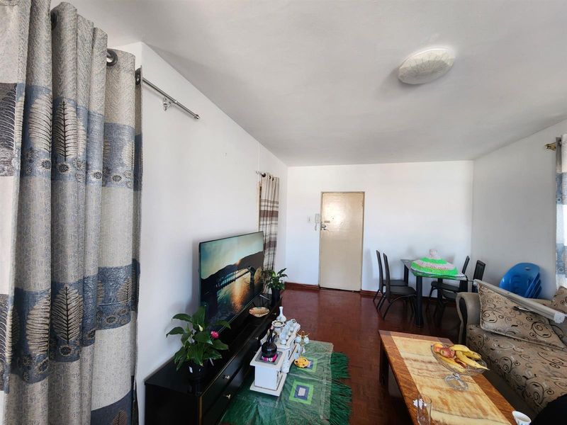 Apartment For Sale in South Beach, Durban, KwaZulu Natal - Photo 2