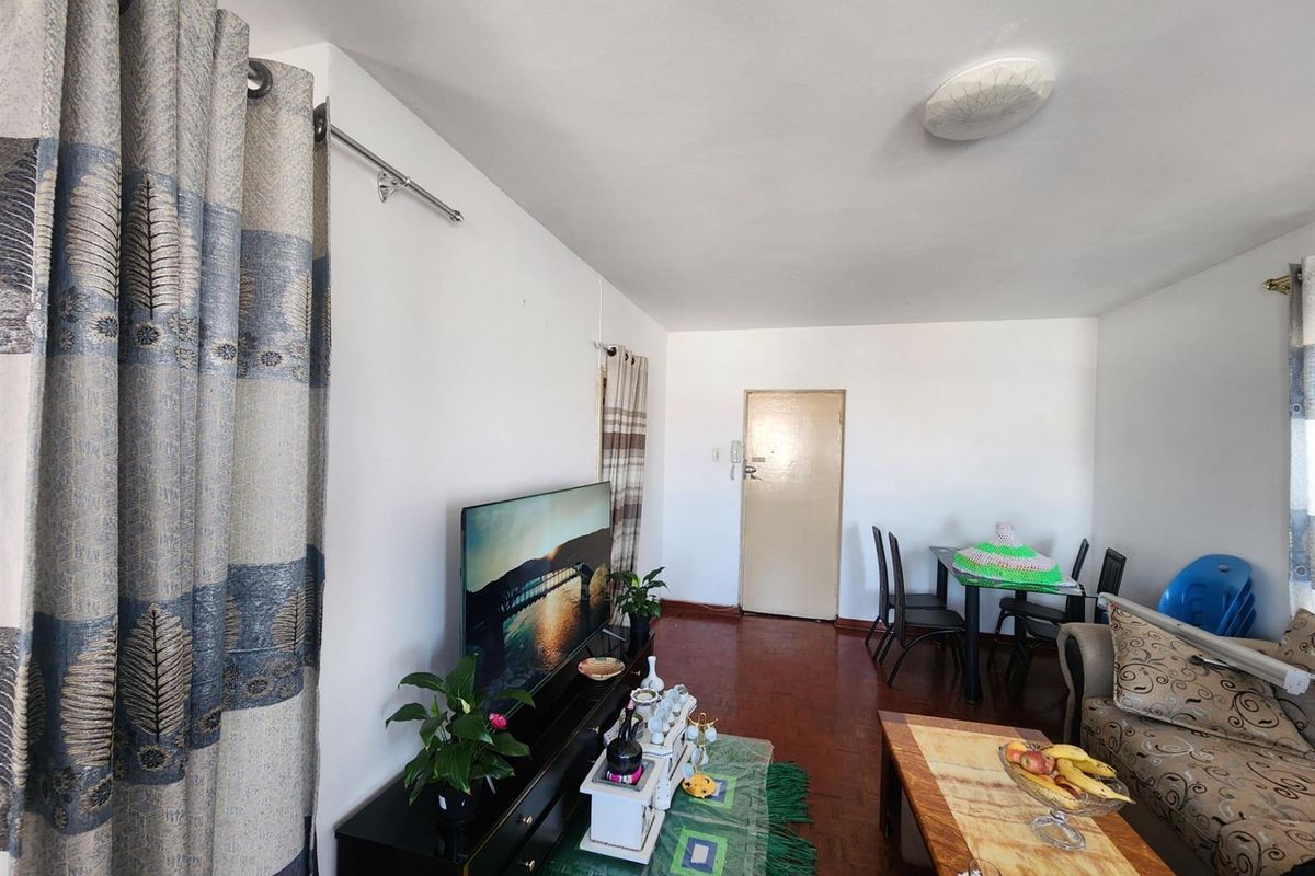 Apartment For Sale in South Beach, Durban, KwaZulu Natal - Photo 2