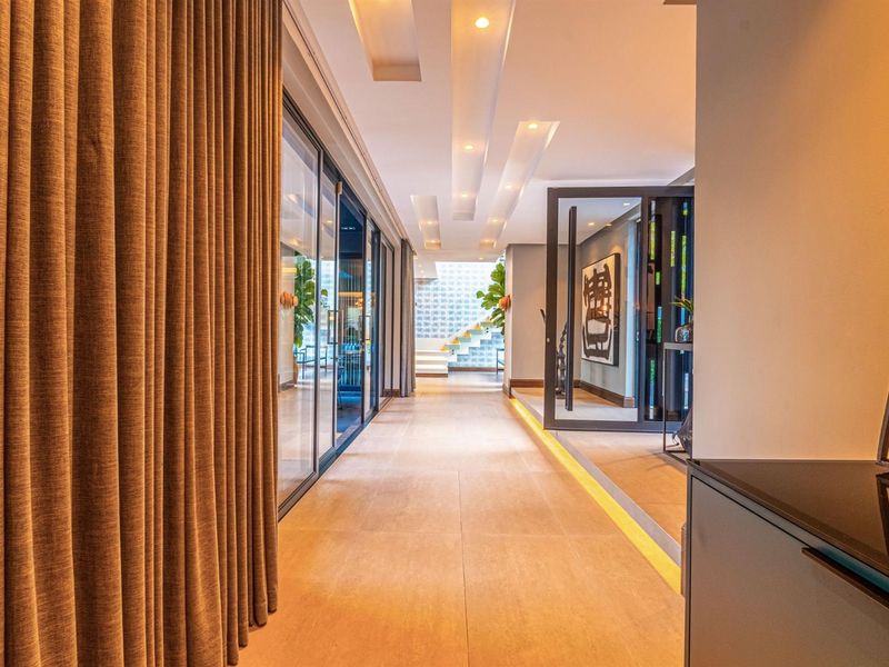 BOUTIQUE HOTEL STYLE HOME - READY TO MOVE IN - Photo 5